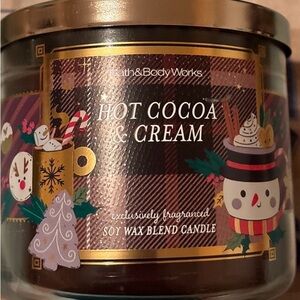 Bath & Body Works “Hot Cocoa & Cream” 14.5 Oz scented  Candle -